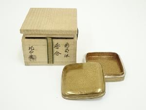 龍雲造　菊花蒔絵四方香合（共箱）